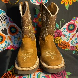 Boys boots. Used